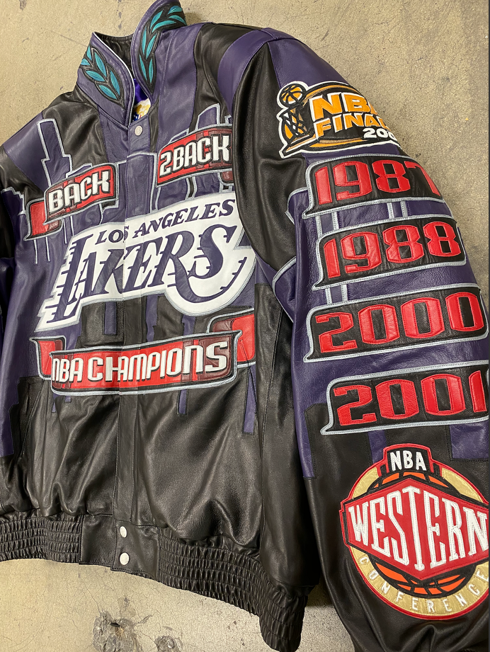 jeff hamilton 2001 lakers jacket